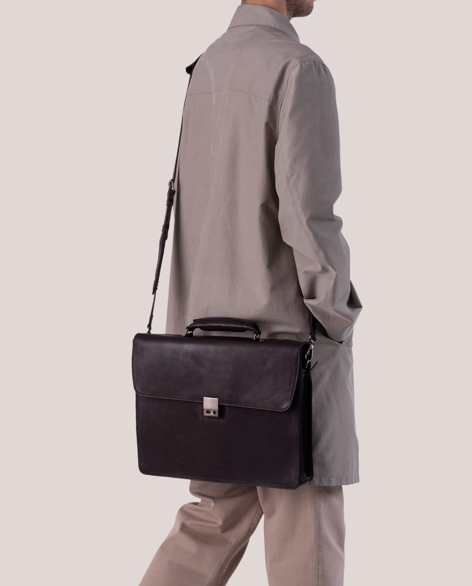 harolds-country-notebook-briefcase-aktentasche-schwarz image 2