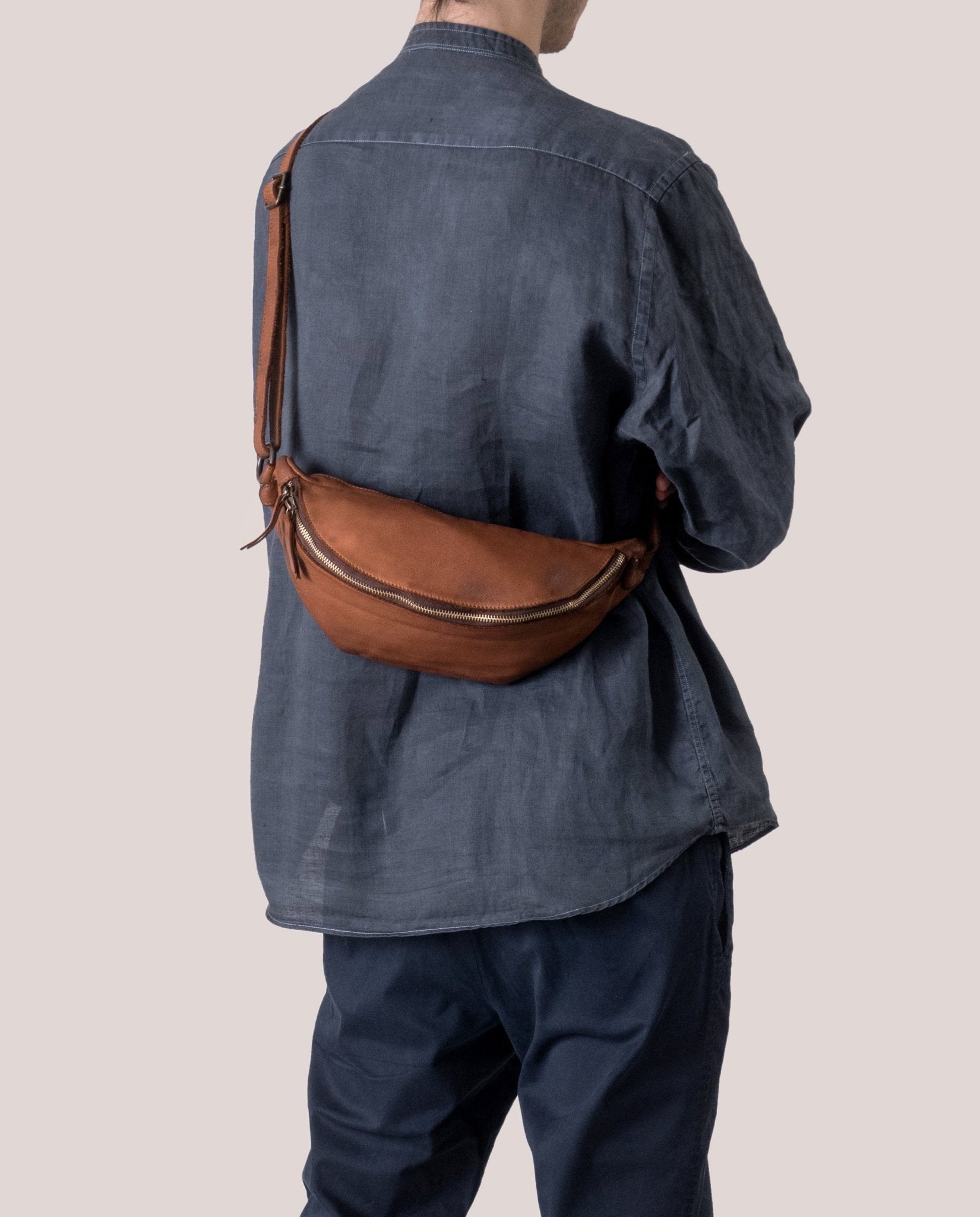 harolds-submarine-hipbag-g-rteltasche-schwarz-leichtes-rindleder image 2