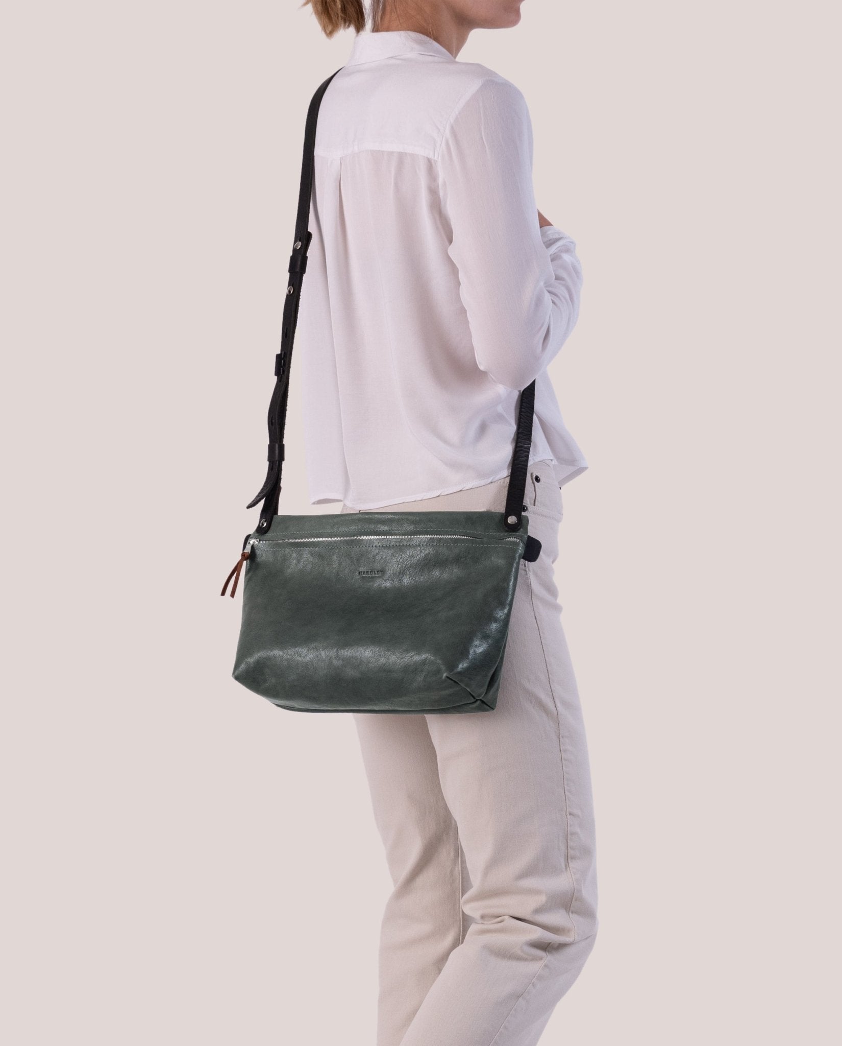 harolds-nabuku-shoulderbag-small-umh-ngetasche-schwarz-leicht image 2
