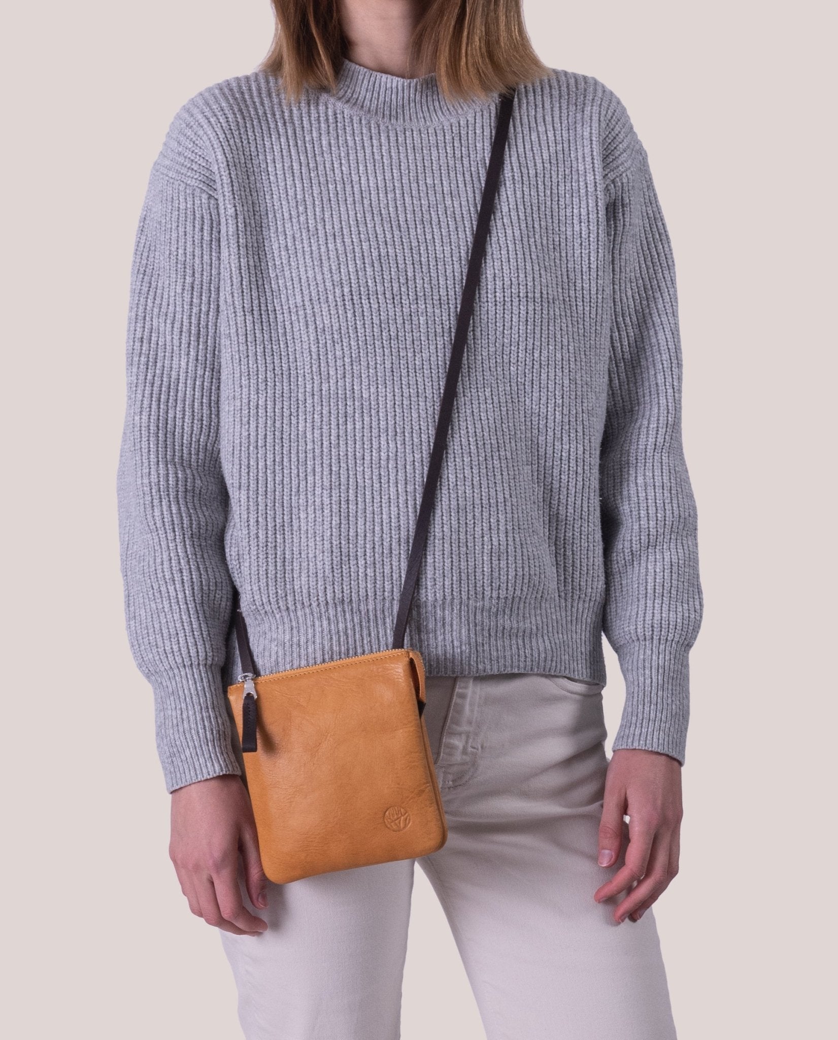 harolds-chaza-crossbag-small-umh-ngetasche-schwarz-pflanzlich image 3