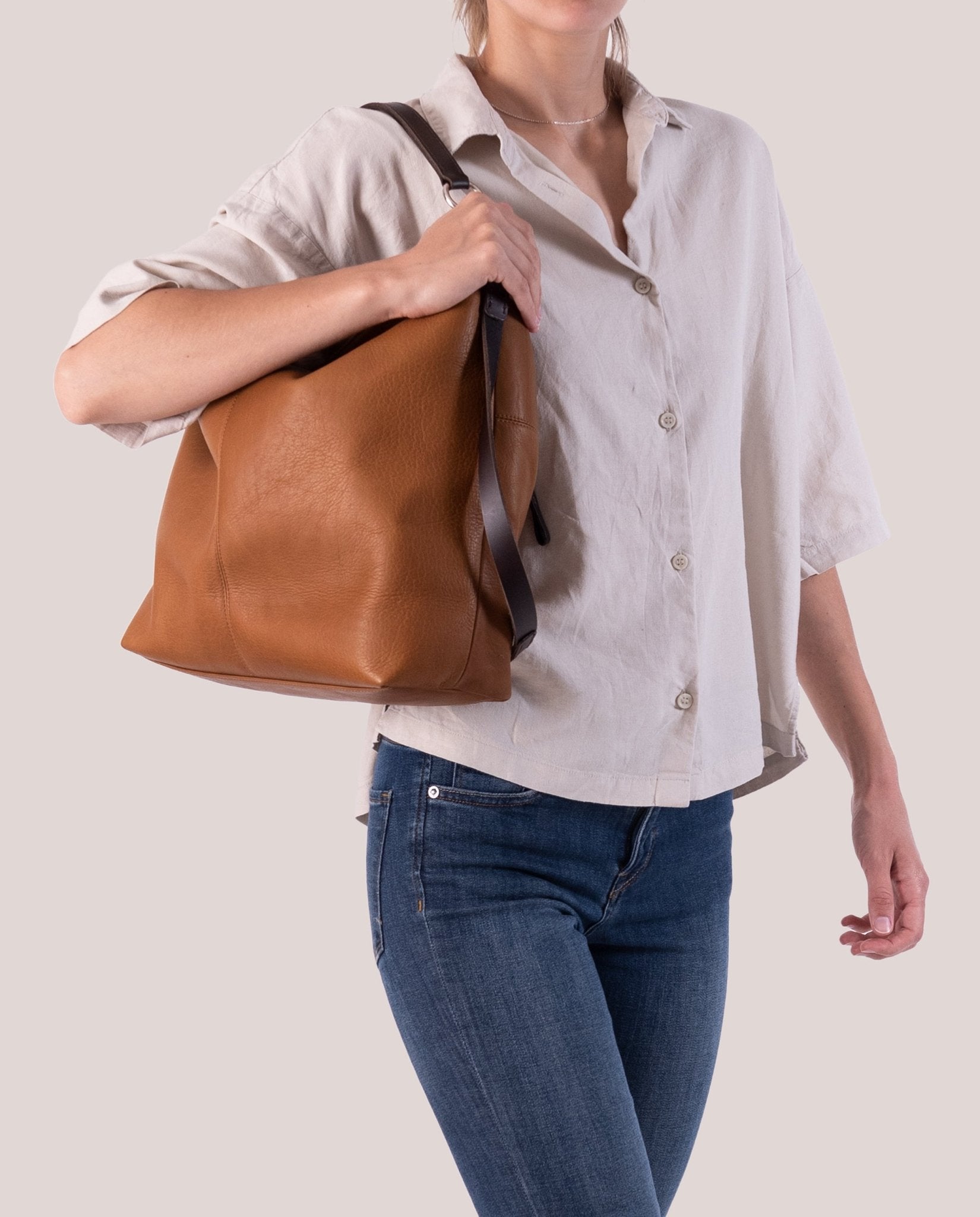 harolds-chaza-pouch-upend-beuteltasche-schwarz-pflanzlich-gegerbt image 2