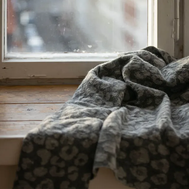 morii-essentials-alpaca-leo-blanket-wolldecke-140x200 image 1