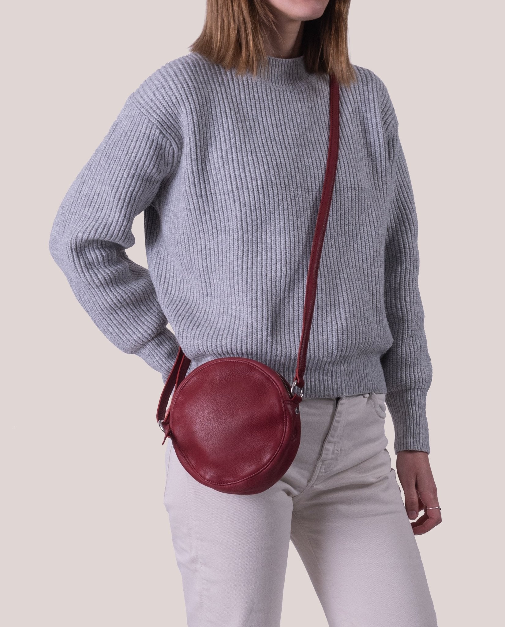 harolds-galore-shoulderbag-circle-small-schwarz-leicht image 2