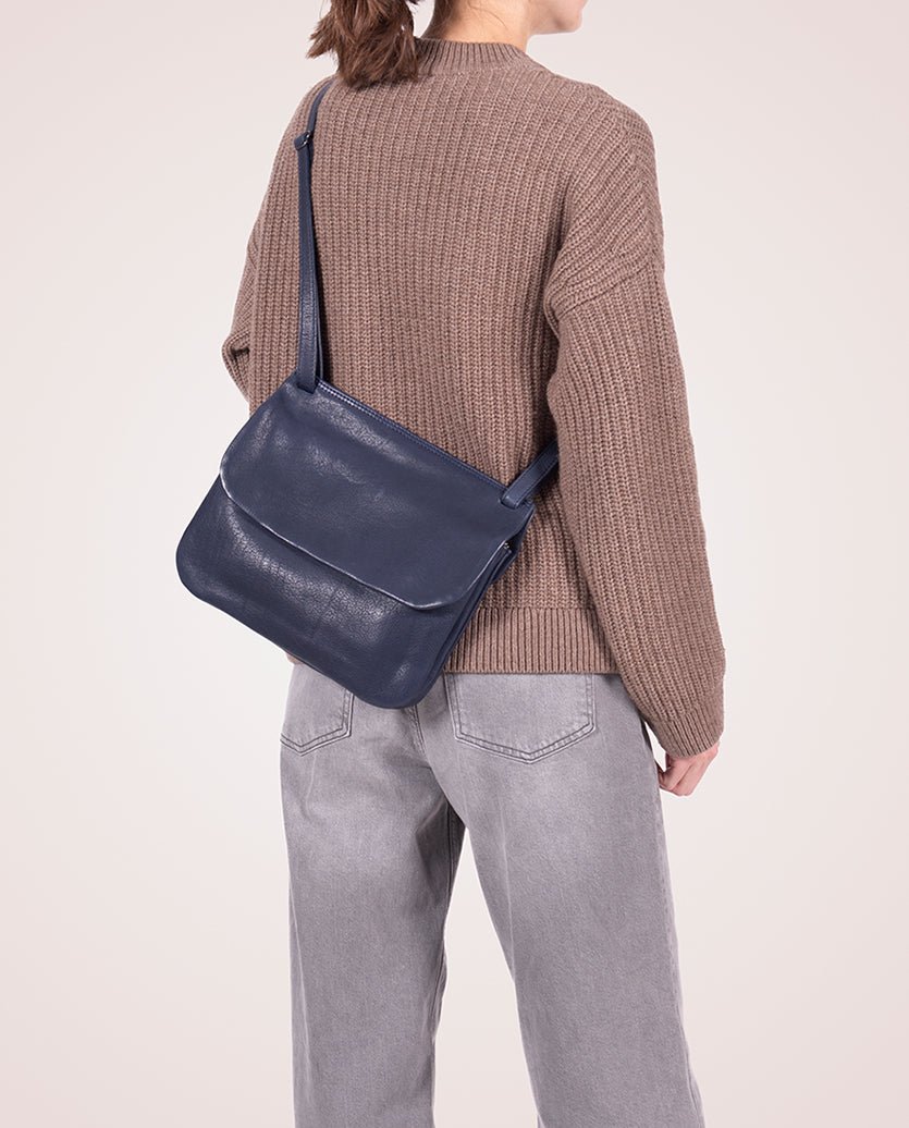 harolds-chacoral-smooth-shoulderbag-triple-umh-ngetasche-schwarz-leder image 2