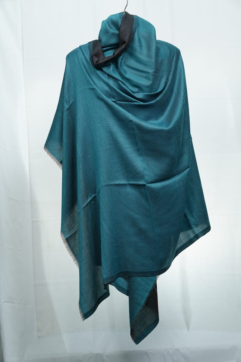 kashmir-arts-pashmina-shawls-abiha-green-schal-gr-n-khaki image 1