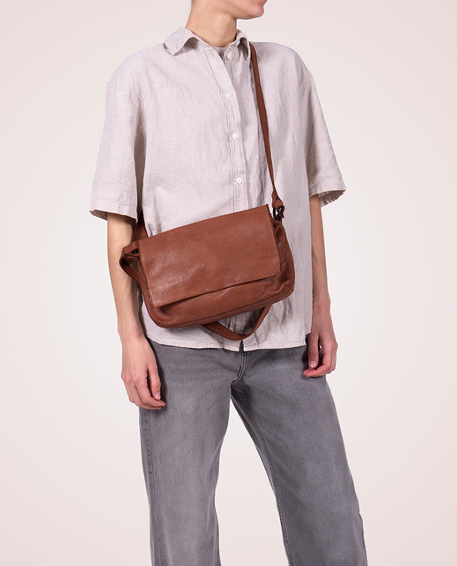 harolds-submarine-handbag-flap-s-handtasche-cognac-leder image 3