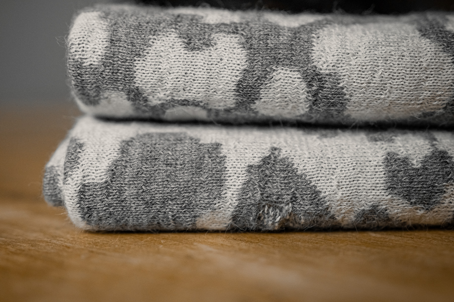 morii-essentials-alpaca-leo-blanket-wolldecke-140x200 image 8