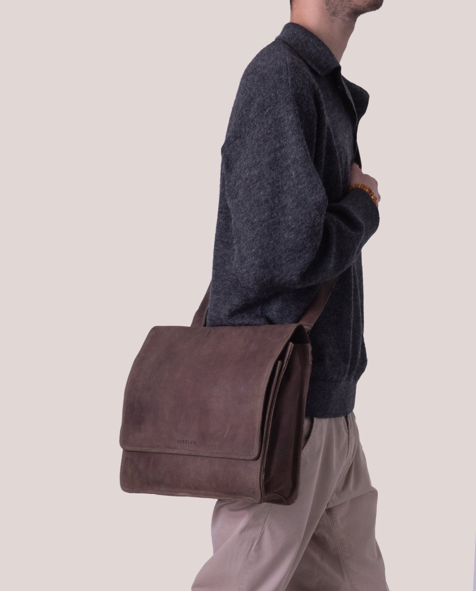 harolds-antic-notebookbag-notebooktasche-taupe-15-zoll image 2