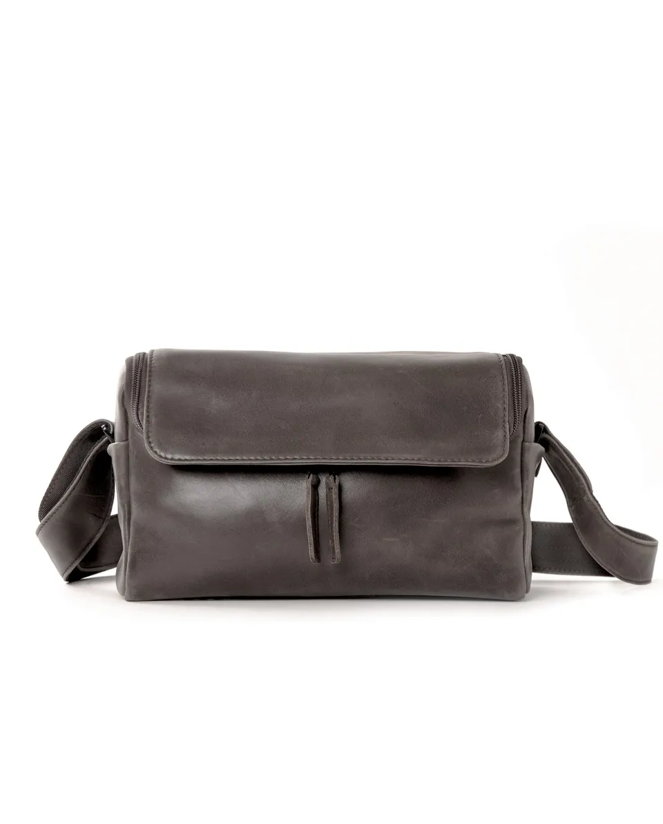 harolds-2in1-fotobag-klein-kameratasche-schwarz-leder image 1