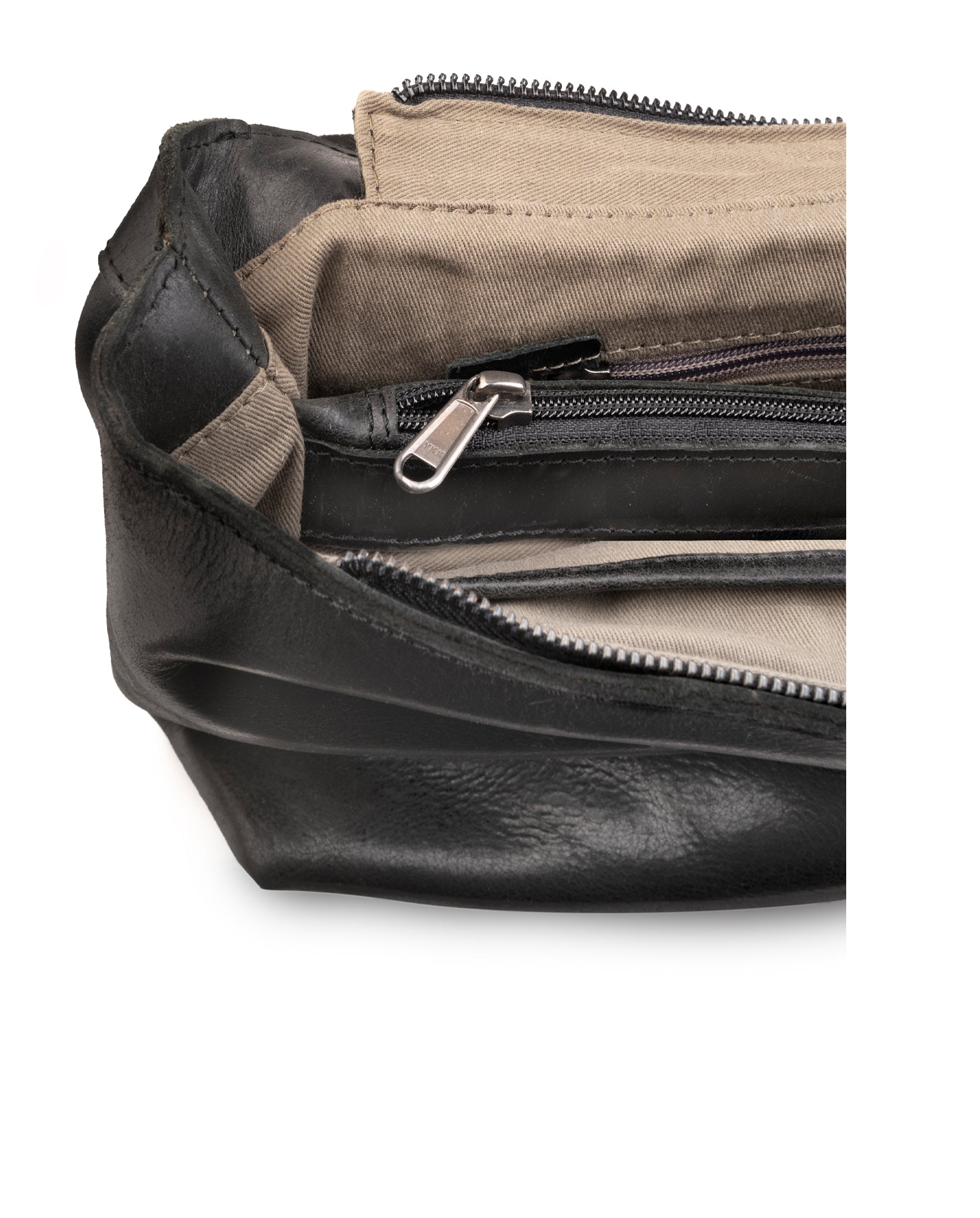 harolds-aberdeen-backpack-women-rucksack-schwarz-leder-tablet image 4
