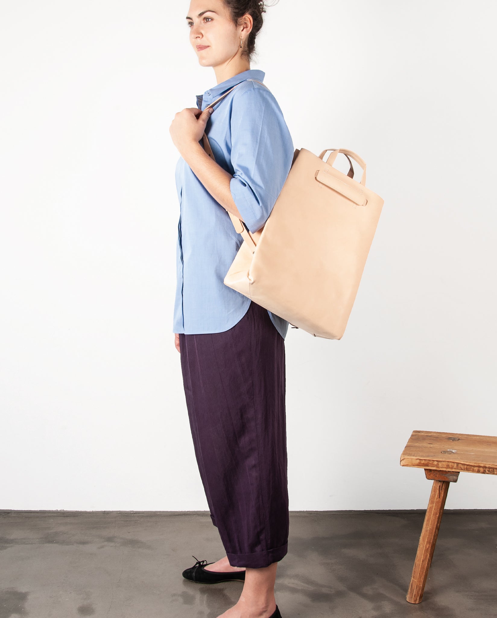 harolds-kraud-paperbag-lederrucksack-schwarz-a4 image 2