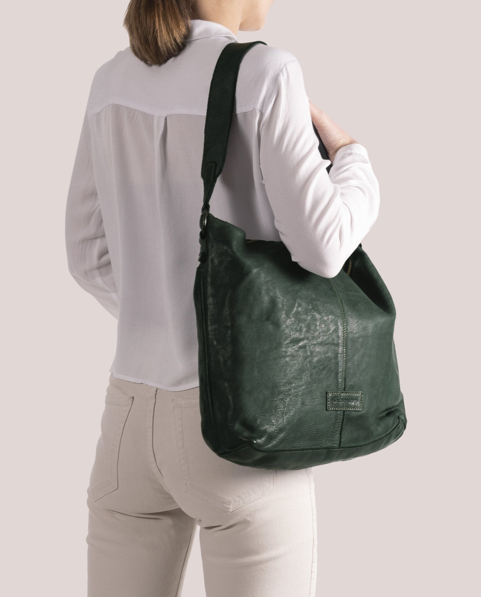 harolds-submarine-shopper-schultertasche-schwarz-rindleder image 2