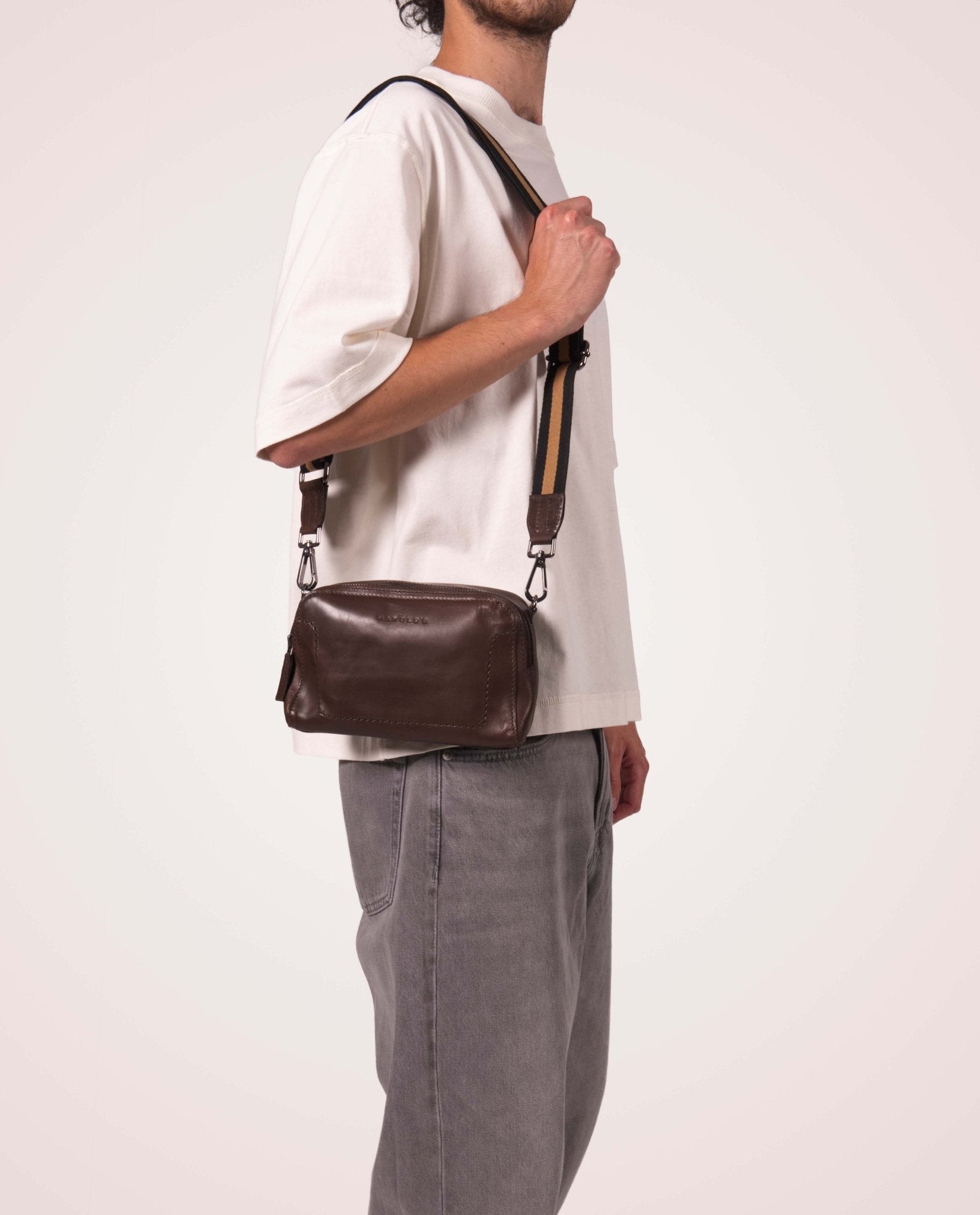 harolds-caugio-handbag-handtasche-schwarz-pflanzlich-gegerbt image 2