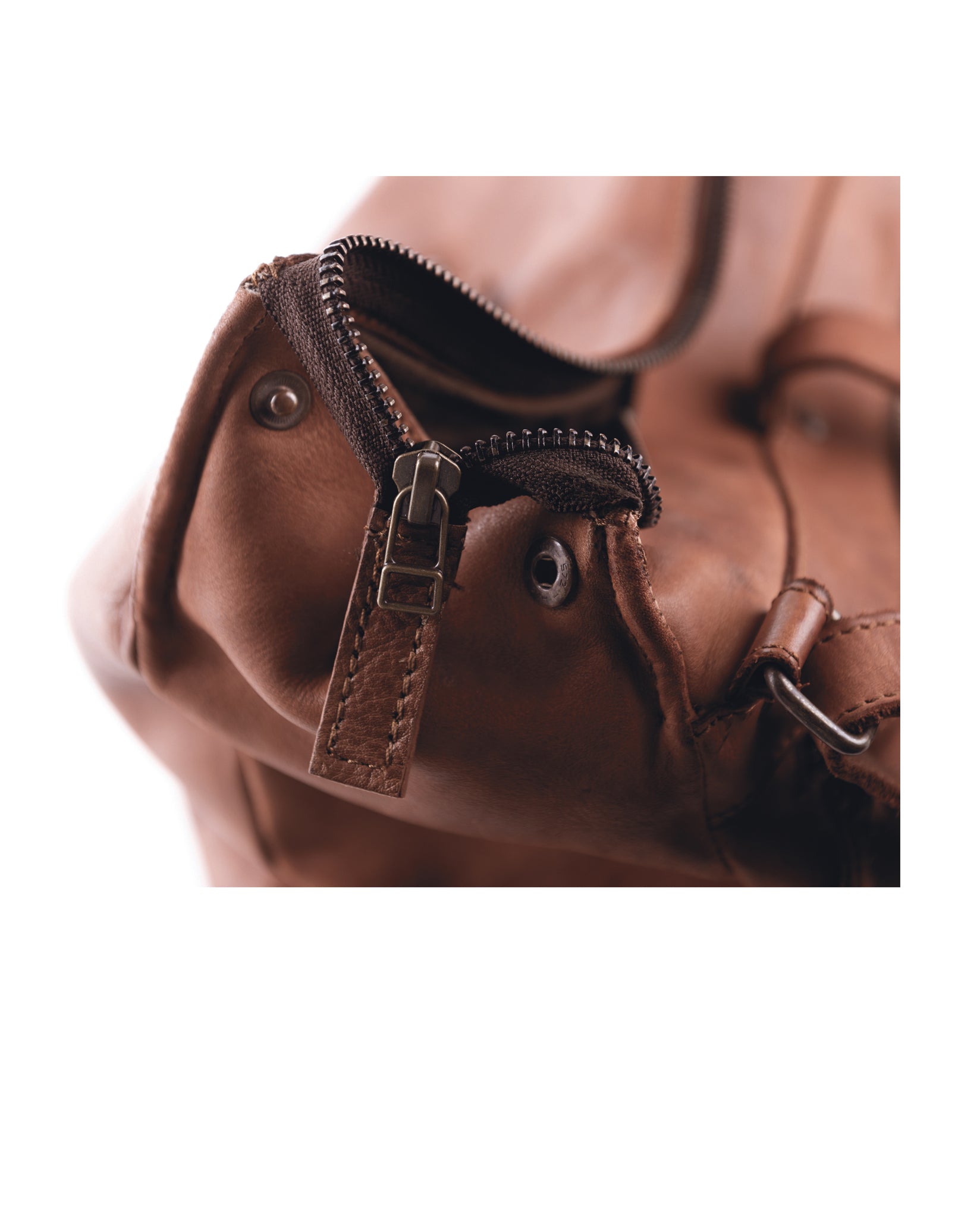 harolds-submarine-postbag-umh-ngetasche-schwarz-leder image 4