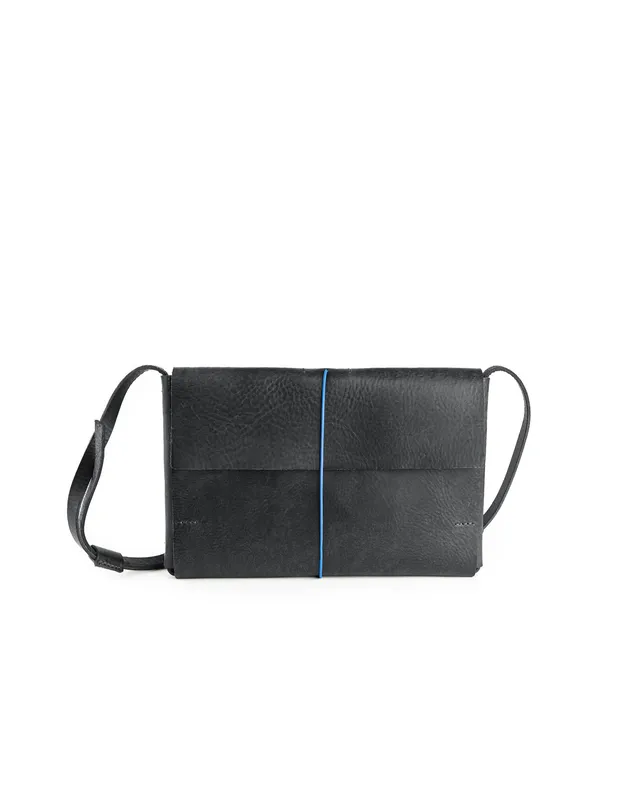 harolds-keeper-shoulderbag-m-schwarz-sattlerleder image 1