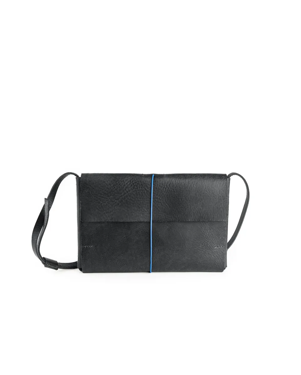 harolds-keeper-shoulderbag-m-schwarz-sattlerleder image 1