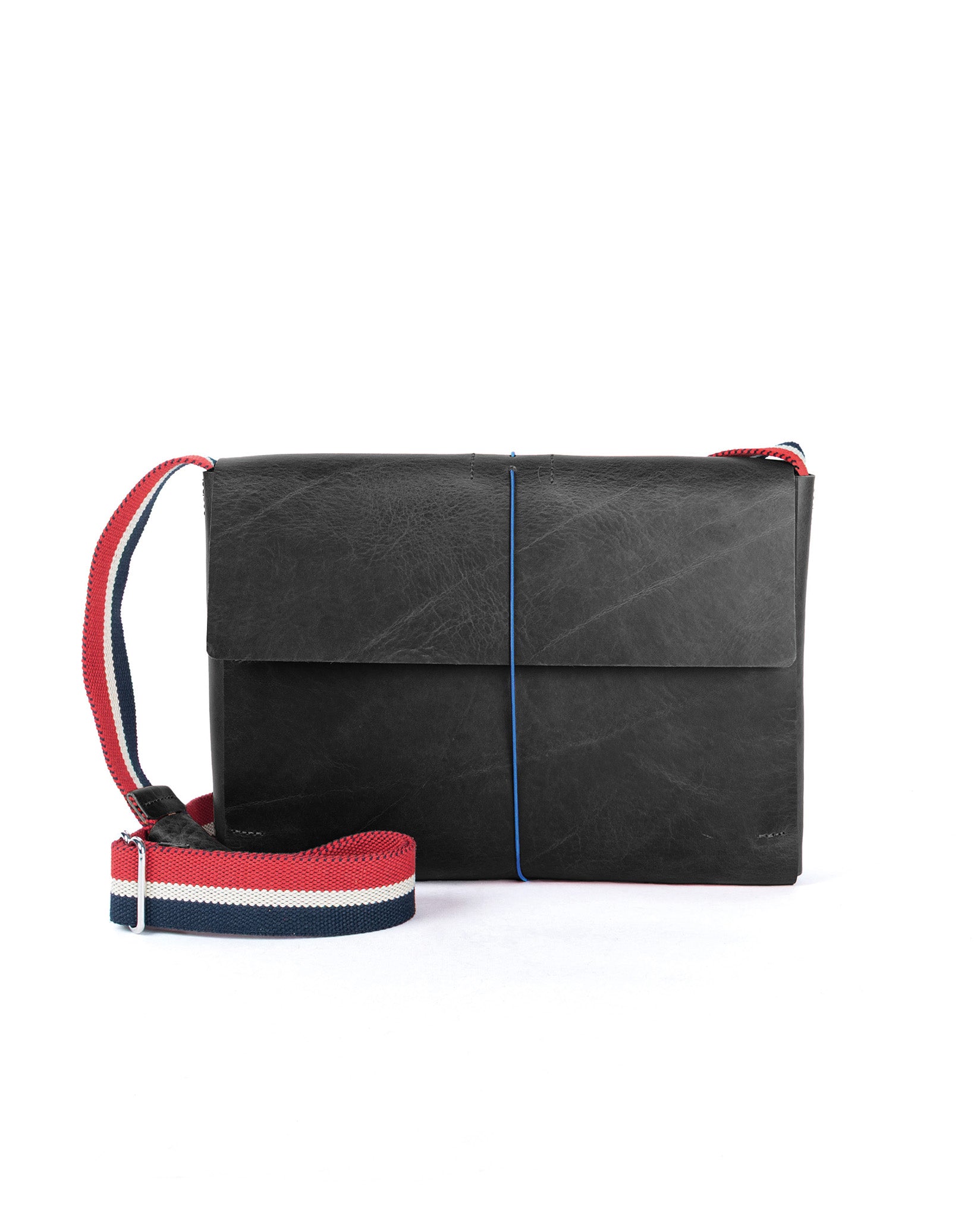 harolds-keeper-shoulderbag-l-schultertasche-schwarz-leder image 4