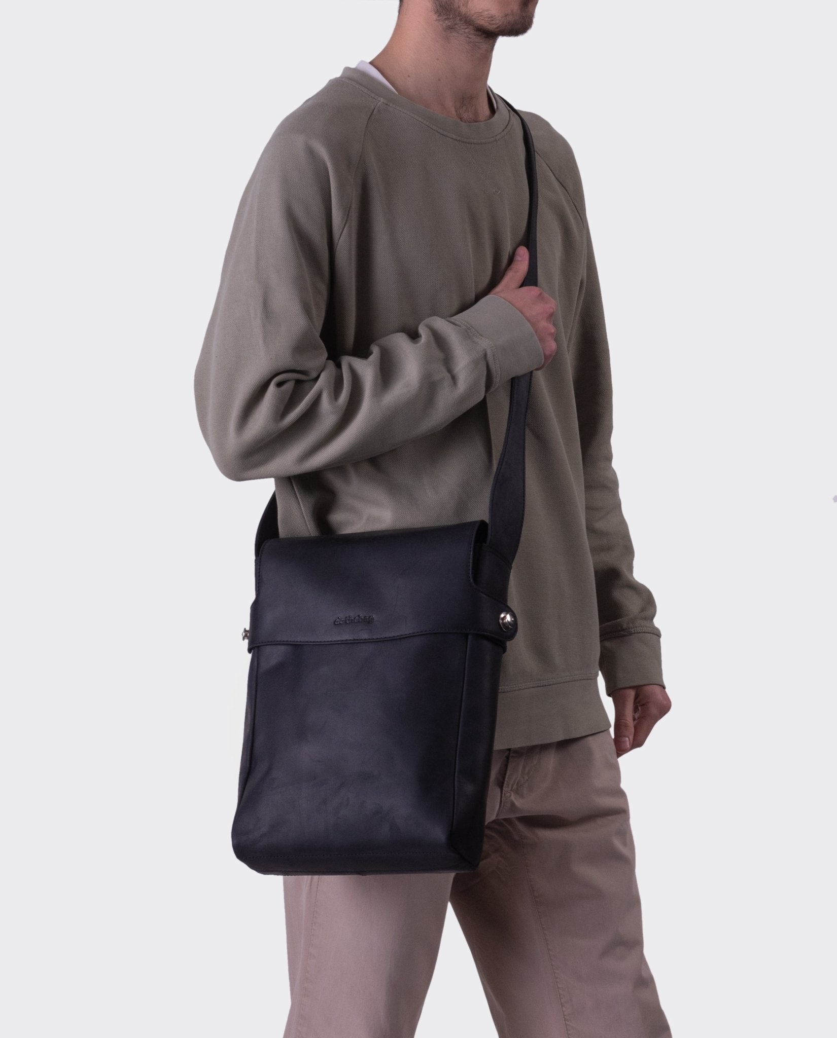 harolds-raboisonbag-up-end-l-kuriertasche-leder-schwarz-a4 image 2