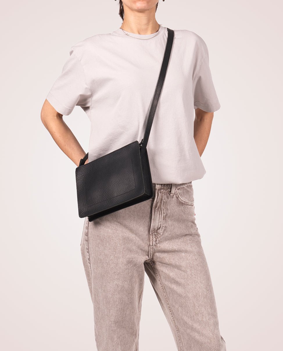 harolds-galore-sas-schultertasche-handtasche-schwarz-sattelleder image 3