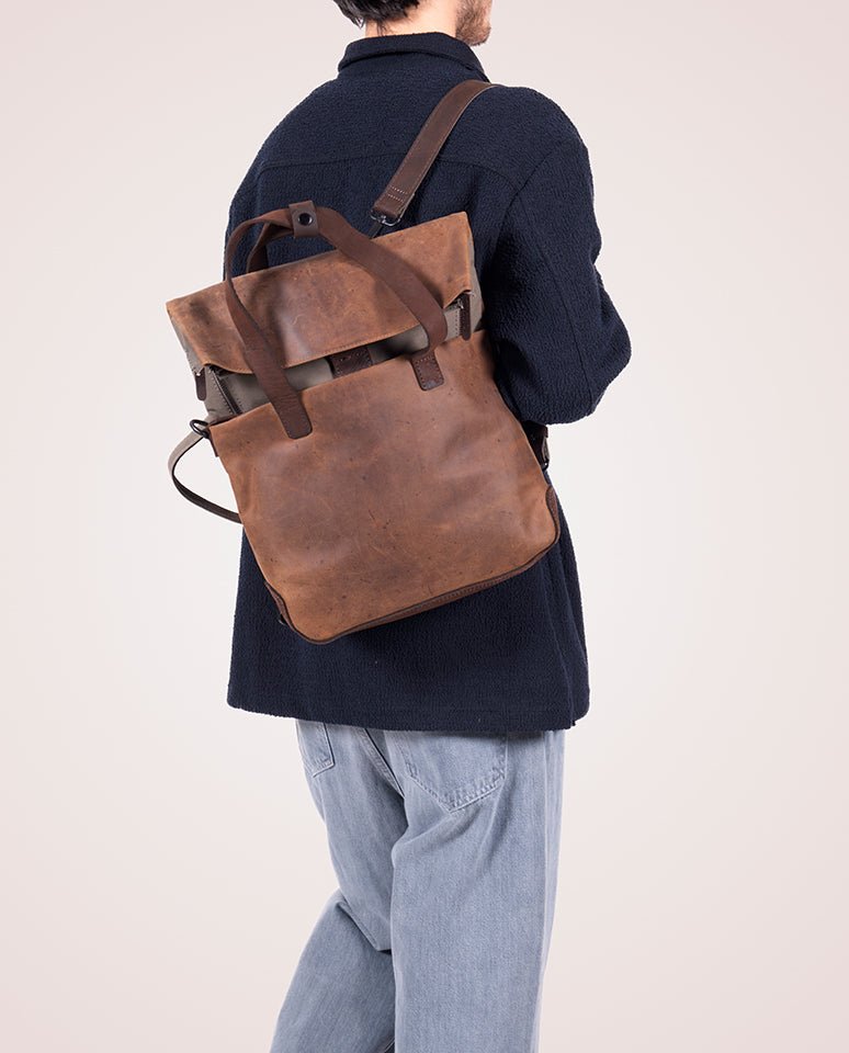 harolds-submarine-backpack-s-rucksack-natur-notebook-leder image 2