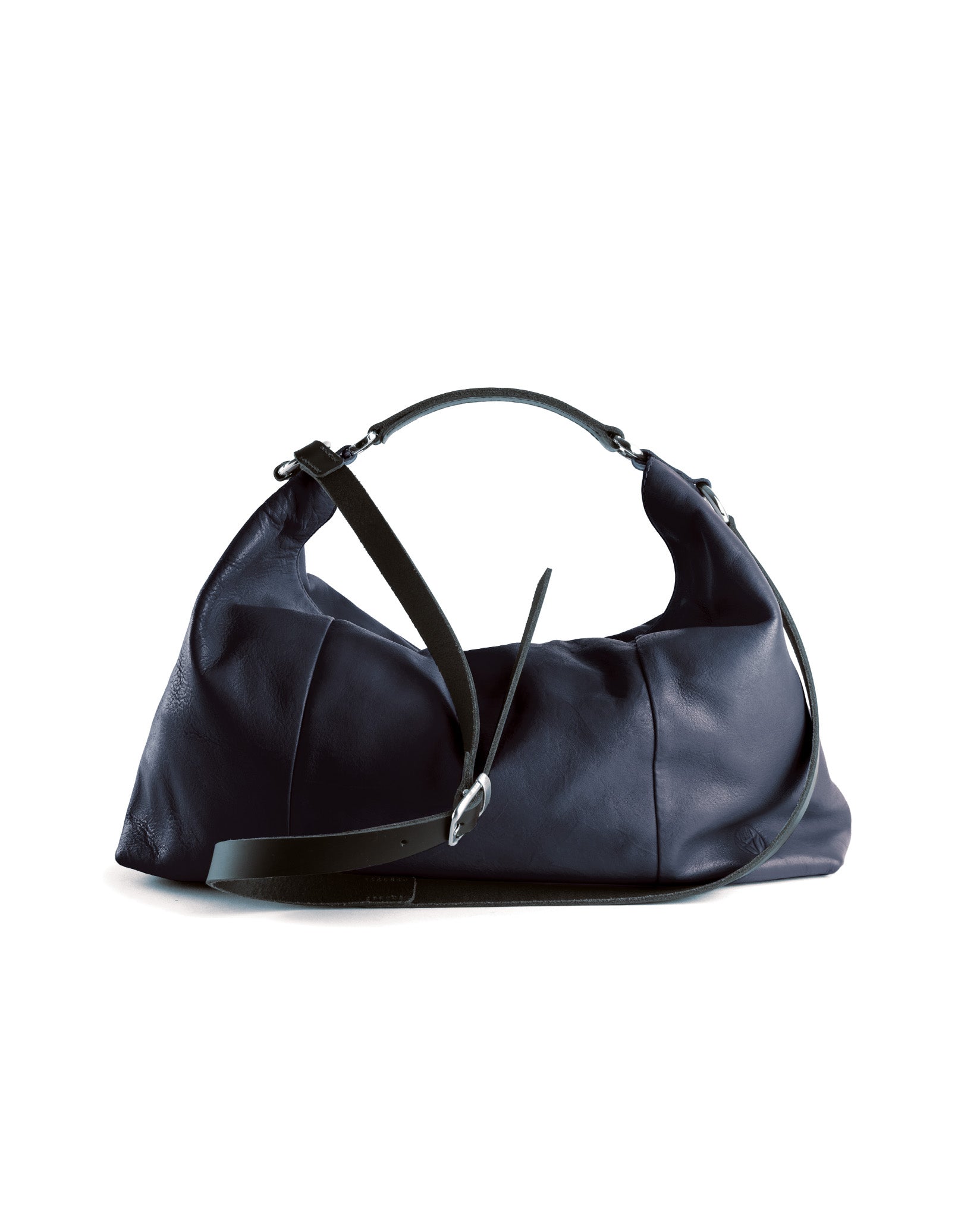 harolds-chaza-pouch-medium-umh-ngetasche-dunkelblau-leder image 1