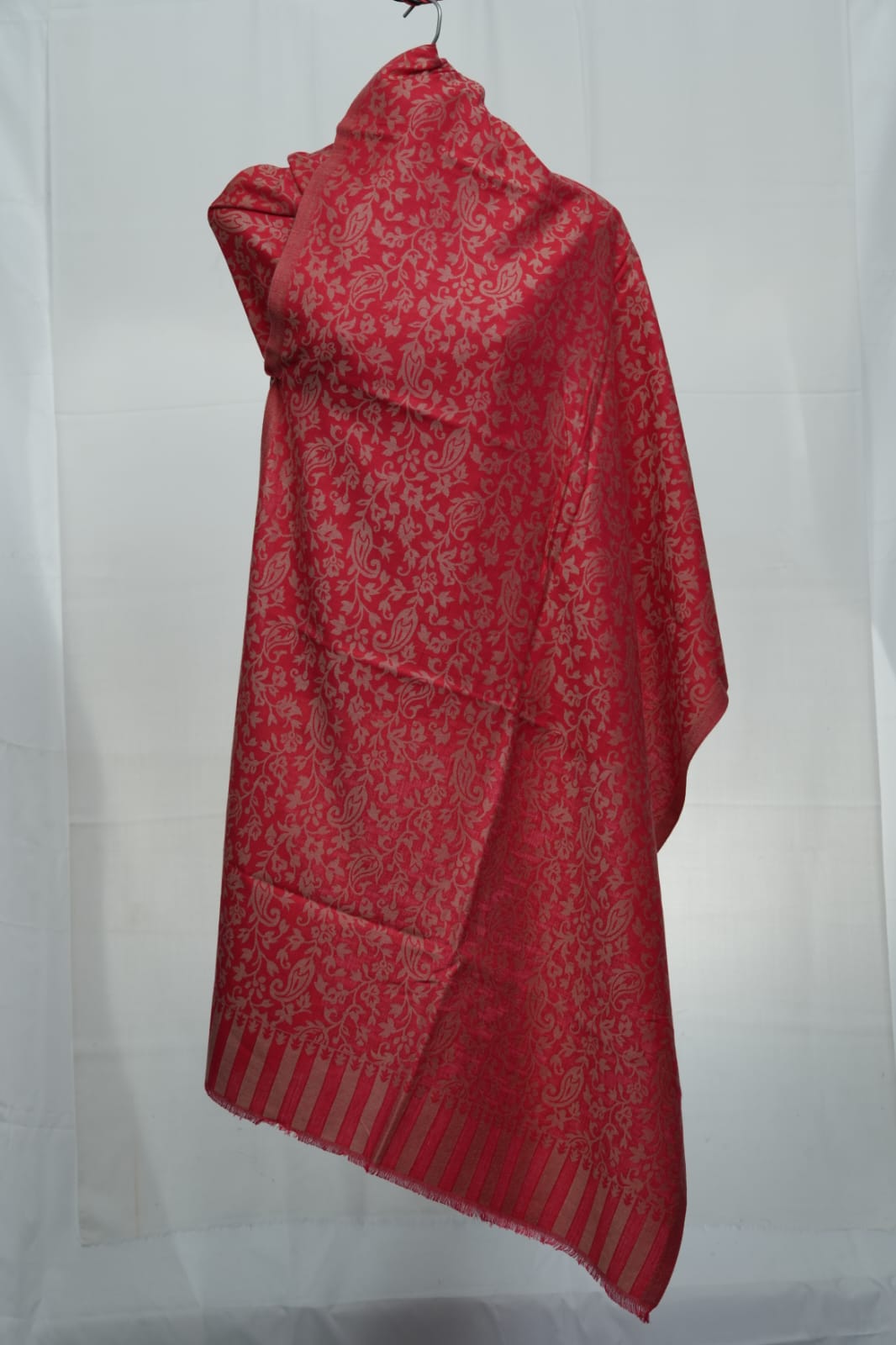 kashmir-arts-pashmina-shawls-luxury-almond-red-schal-rot image 1