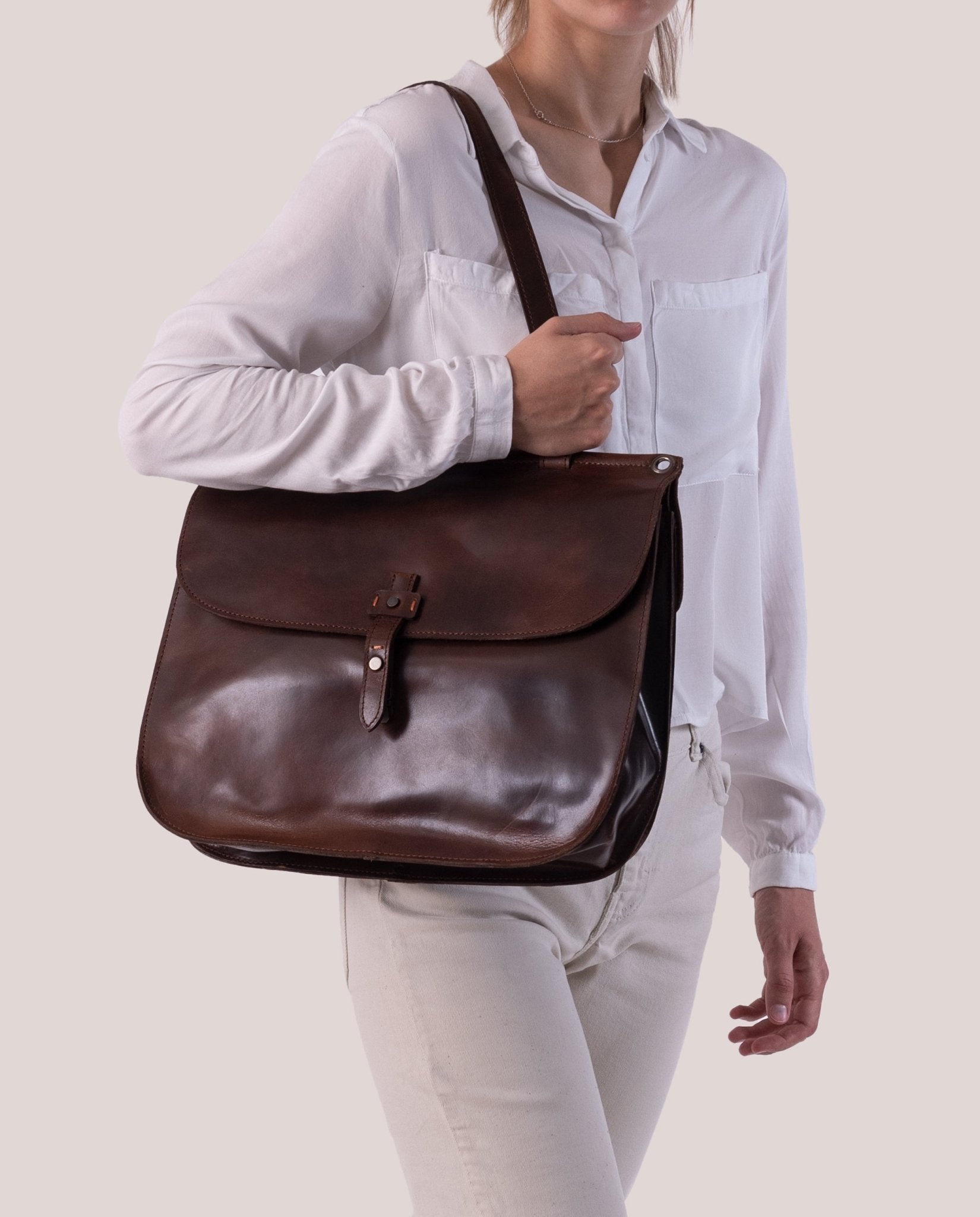 harolds-aberdeen-slingbag-l-businesstasche-schwarz-a4-leder image 2