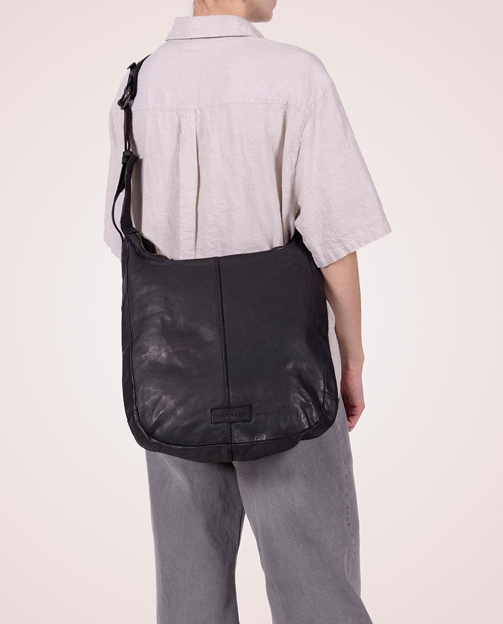 harolds-submarine-pouch-up-shopper-schwarz-rindleder image 2