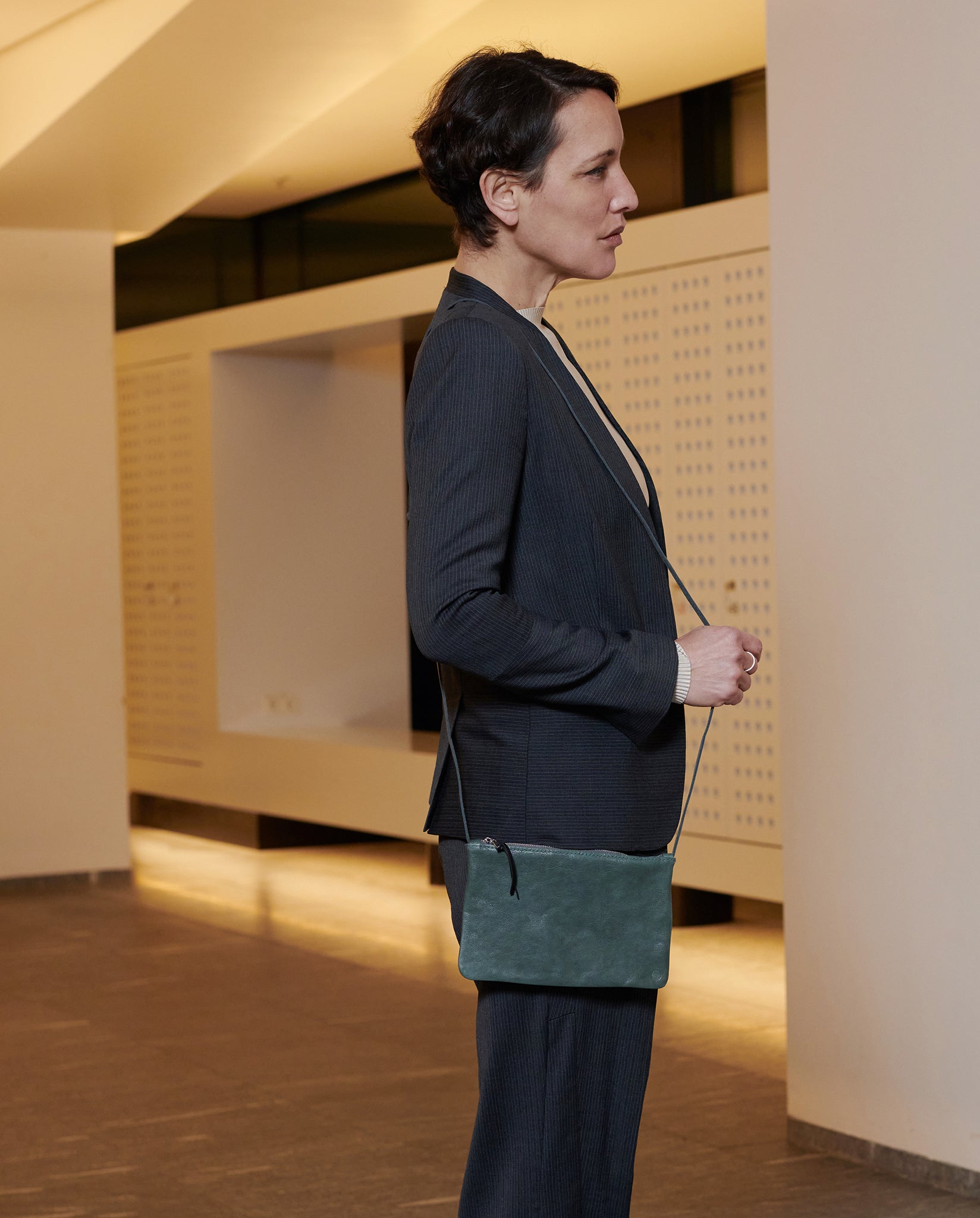 harolds-nabuku-softcase-shoulderbag-handtasche-schwarz-leicht image 2