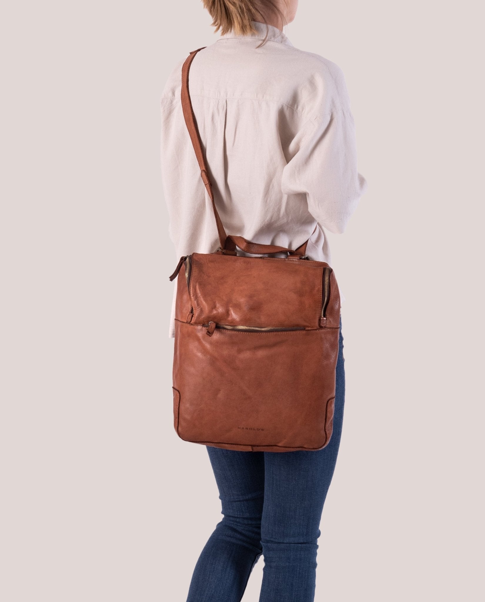 harolds-submarine-notebook-backpack-m-rucksack-schwarz image 3