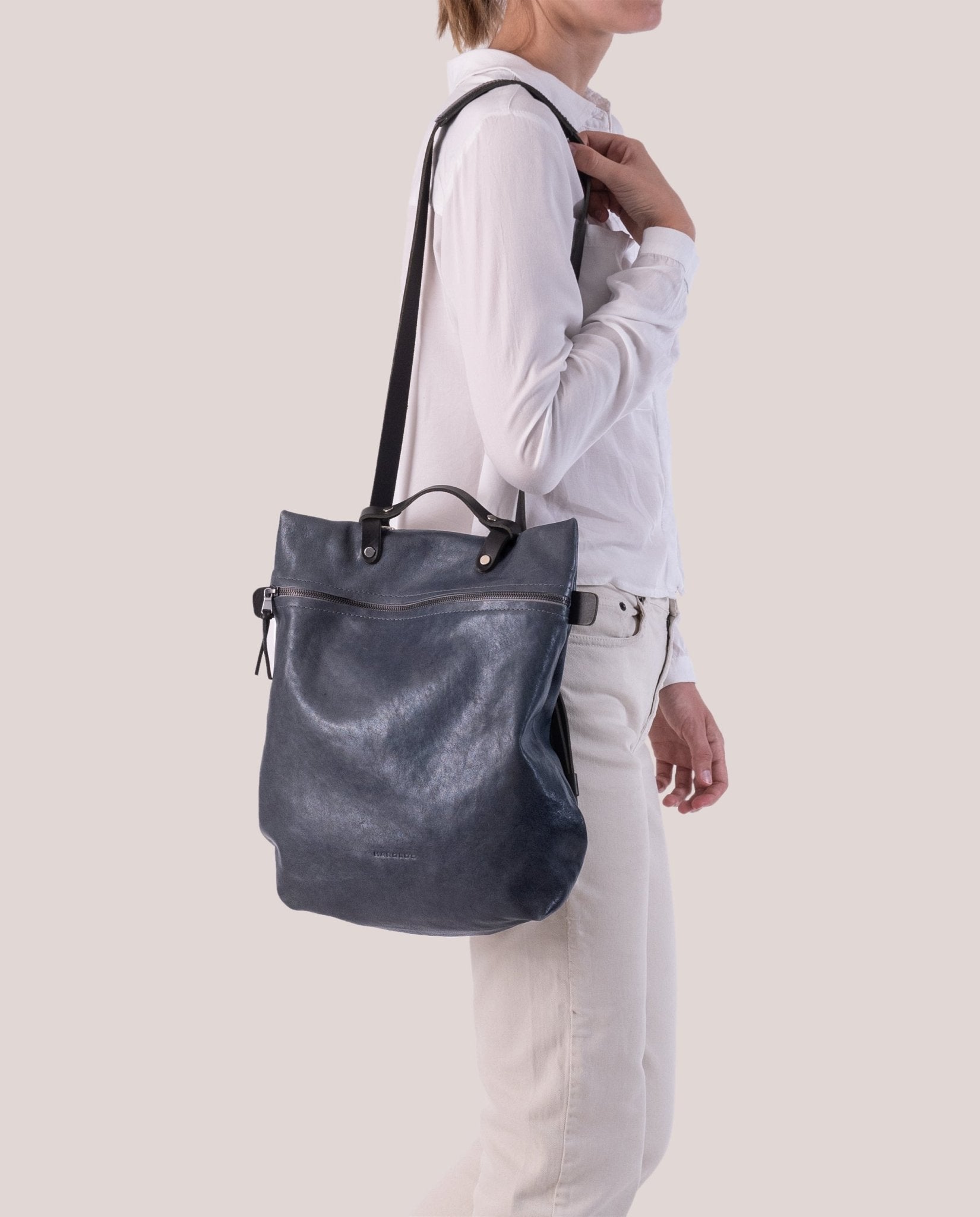 harolds-nabuku-softcase-rucksack-messengerbag-schwarz-nubuk-a4 image 3