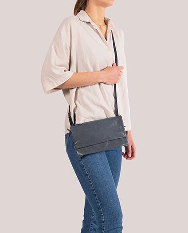 harolds-nabuku-softcase-handbag-clutch-handtasche-schwarz-nubuk image 2