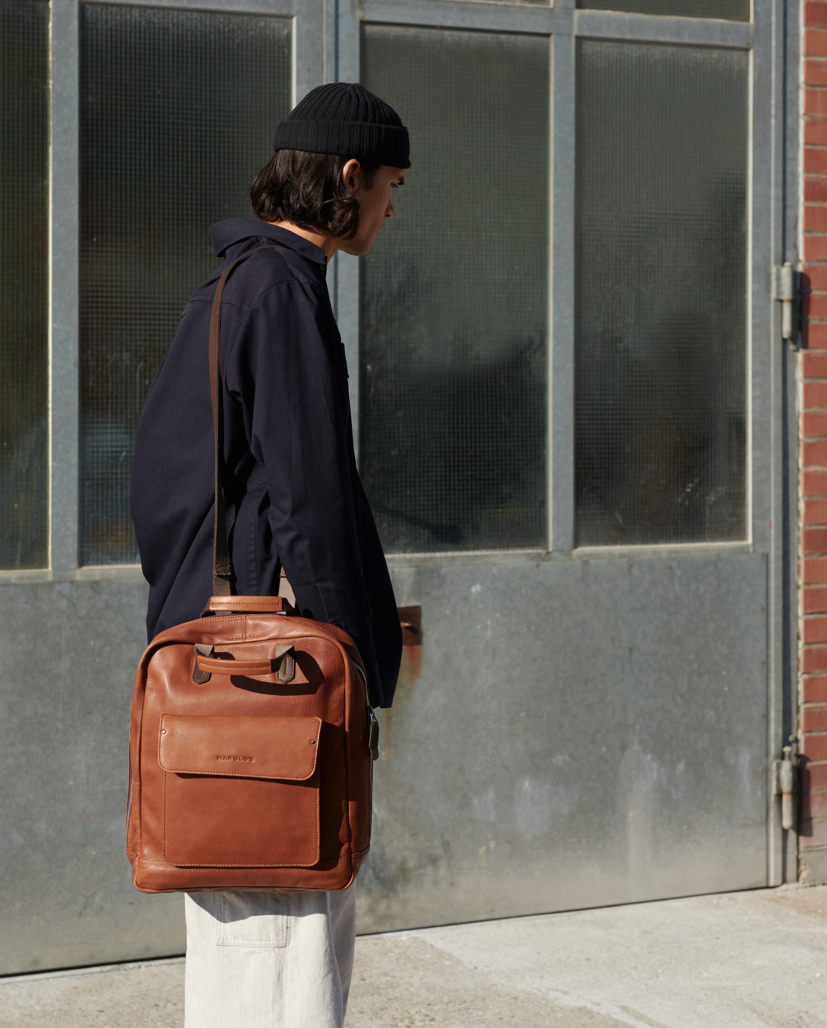harolds-ivy-lane-notebook-rucksack-schwarz-leder image 3