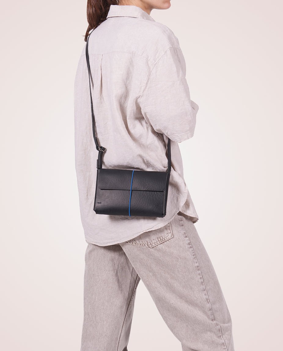 harolds-keeper-shoulderbag-s-umh-ngetasche-schwarz-leder image 2