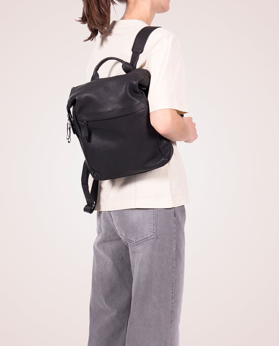 harolds-country-scraper-rucksack-small-leder-schwarz image 2