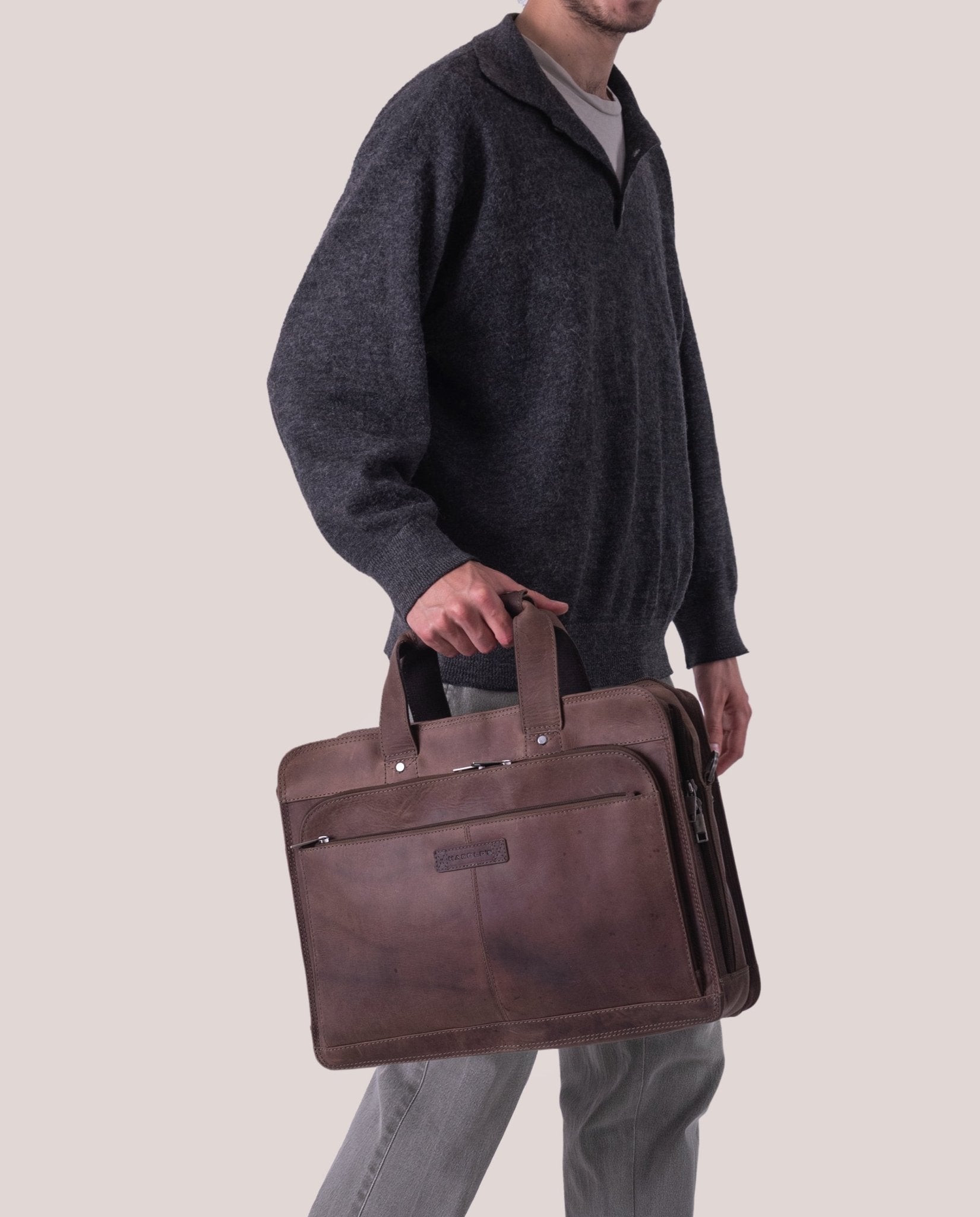 harolds-antic-notebook-businessbag-aktentasche-taupe-17-zoll image 2