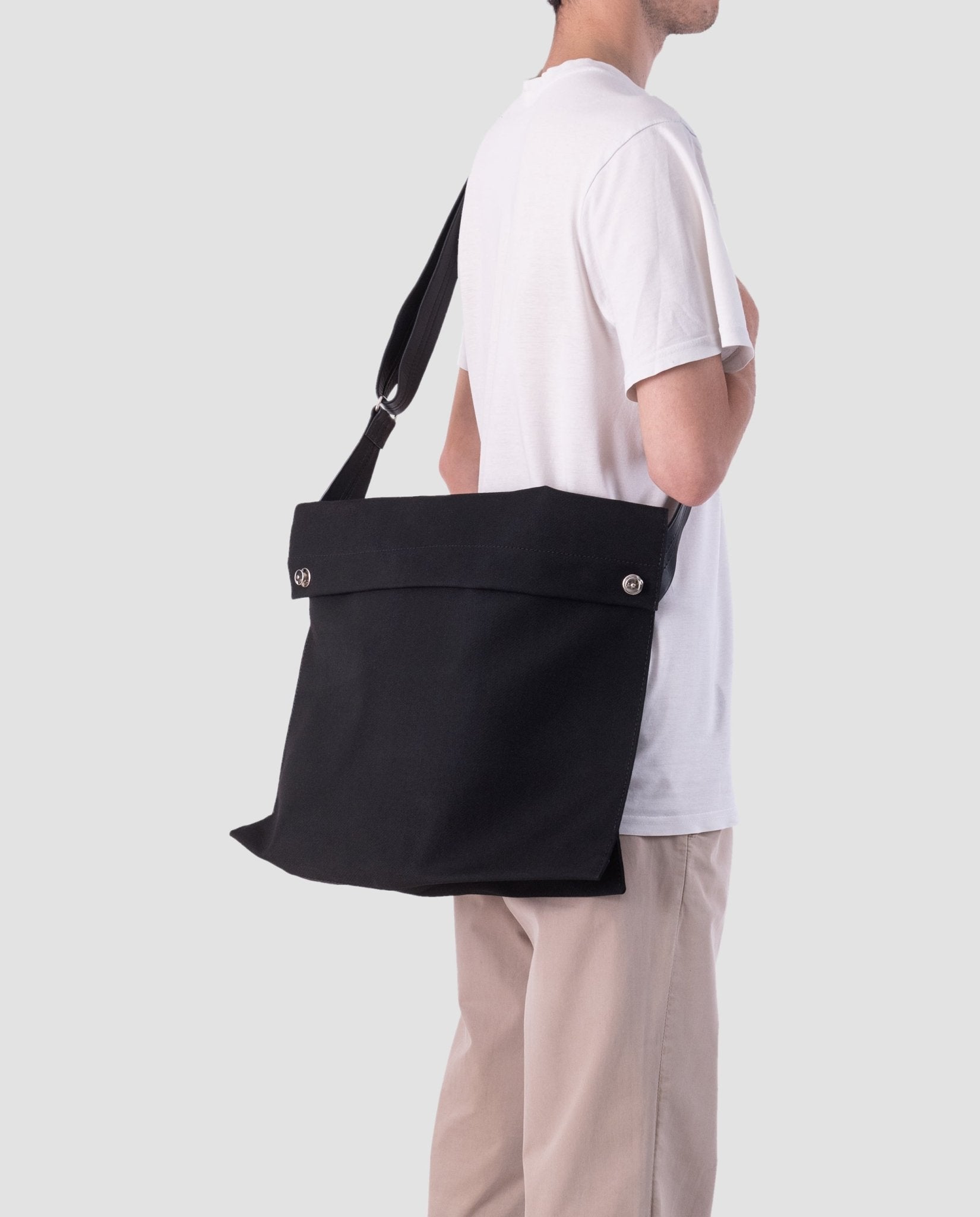 harolds-dothebag-cubicbag-messenger-l-umh-ngetasche-schwarz-15-zoll image 2