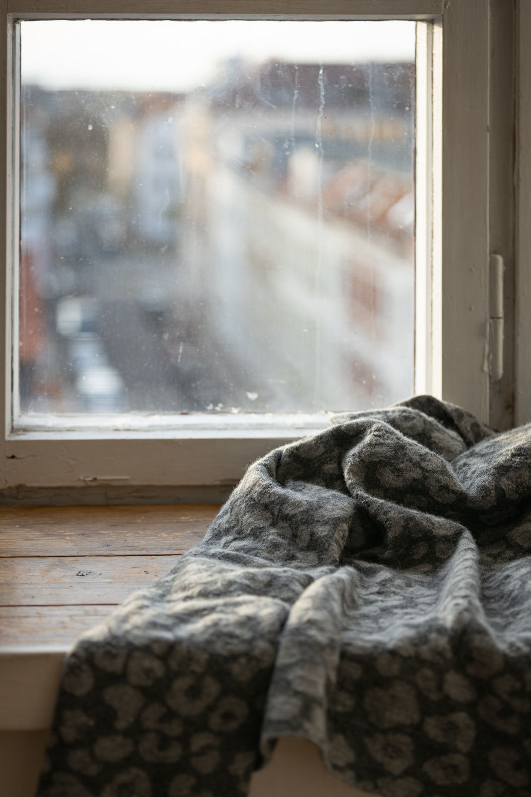 morii-essentials-alpaca-leo-blanket-wolldecke-140x200 image 6