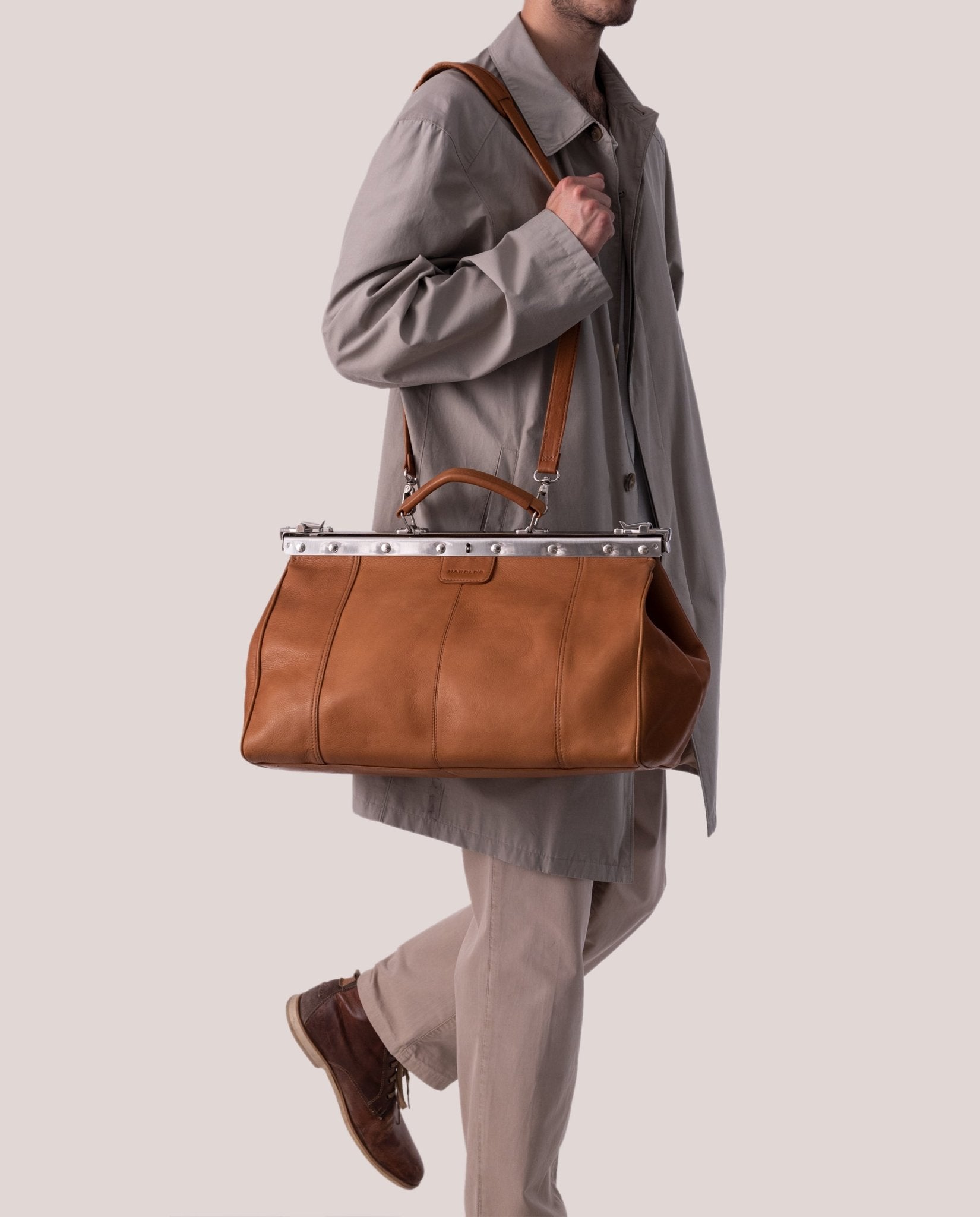 harolds-country-doctors-bag-arzttasche-leder-braun image 2