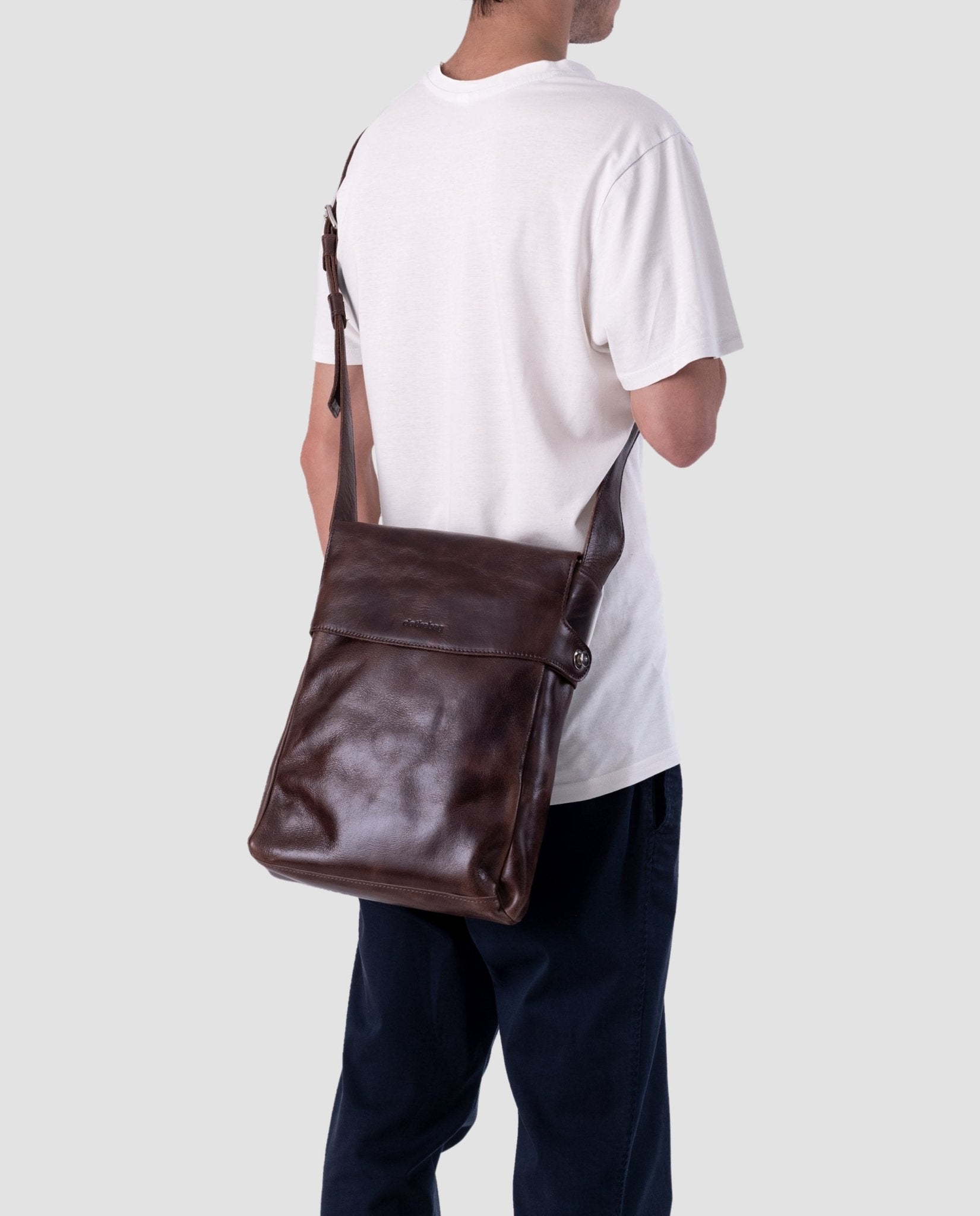harolds-raboisonbag-up-end-l-kuriertasche-braun-leder image 2