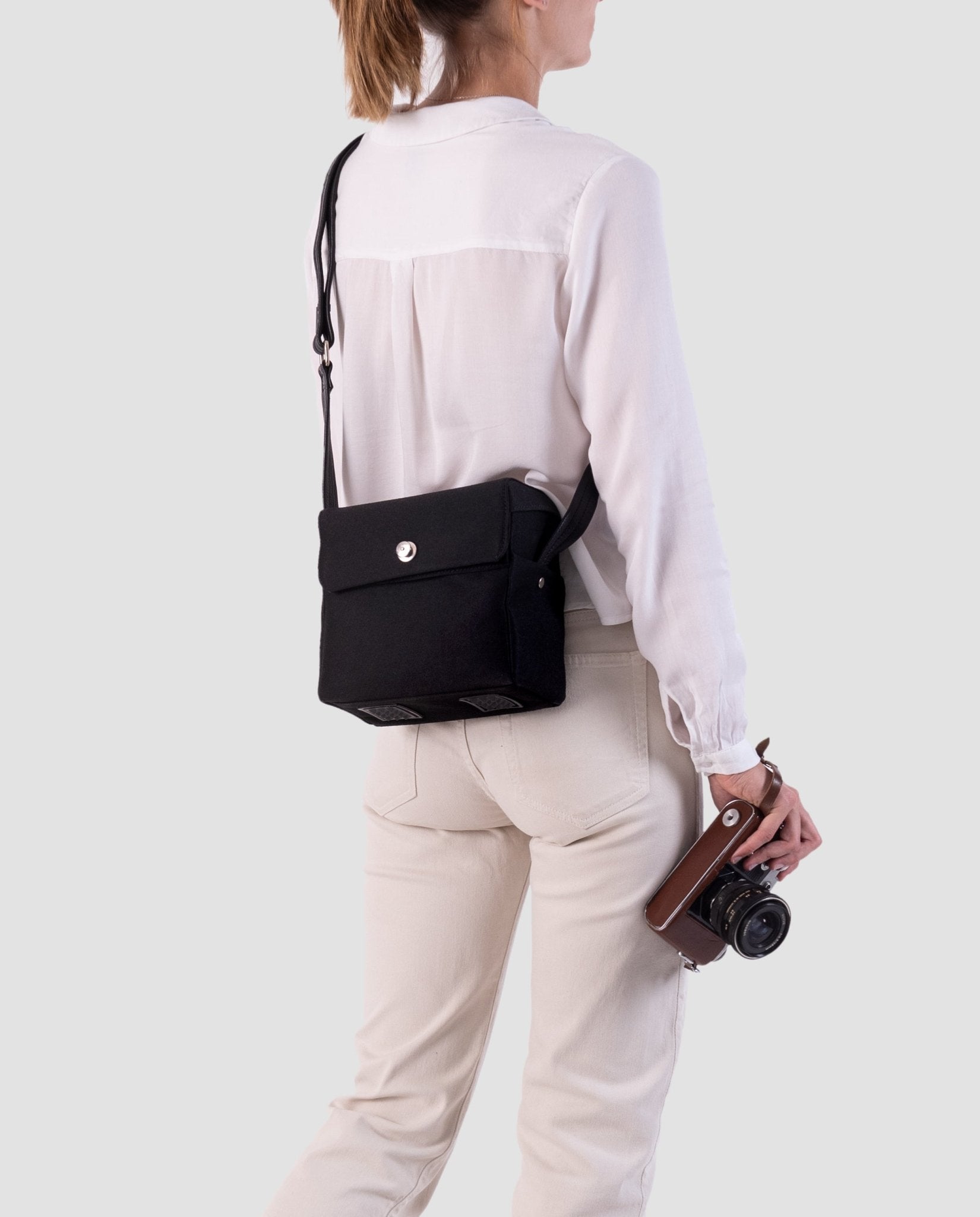 harolds-dothebag-tank-kameratasche-extra-small-schwarz-cabriostoff image 2